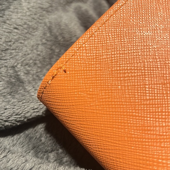 Tory Burch Sunglass Case - Picture 4 of 9